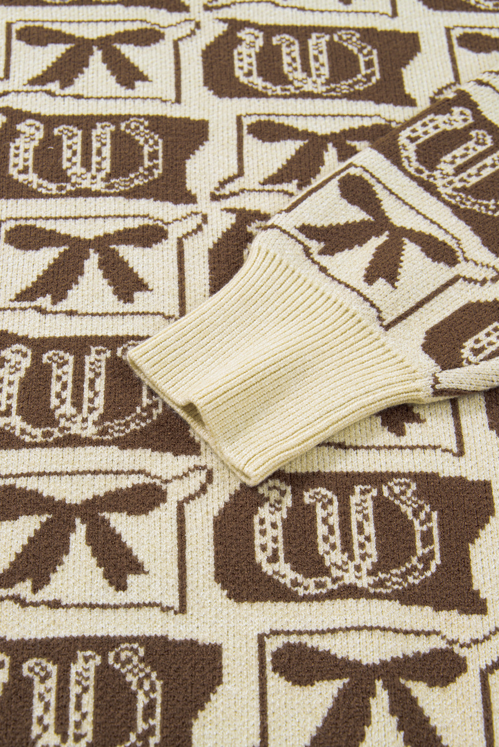 Brown Bow Horseshoe Print Checkered Plus Size Sweater