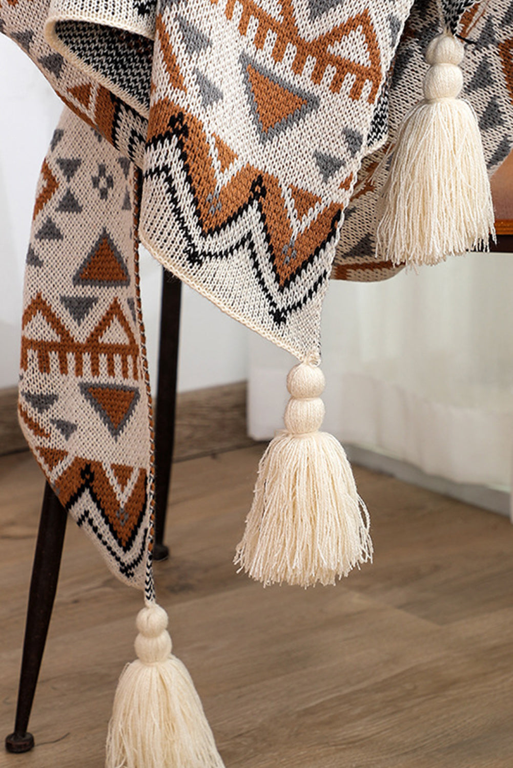 Parchment Geometric Pattern Knit Bohemian Tassel Blanket